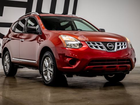 Used 2015 Nissan Rogue S w/ Convenience Package FWD image 25