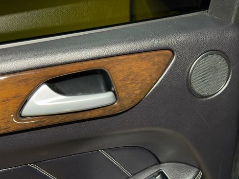 Used 2016 Mercedes-Benz GL 450 4MATIC w/ Premium I Package image 23