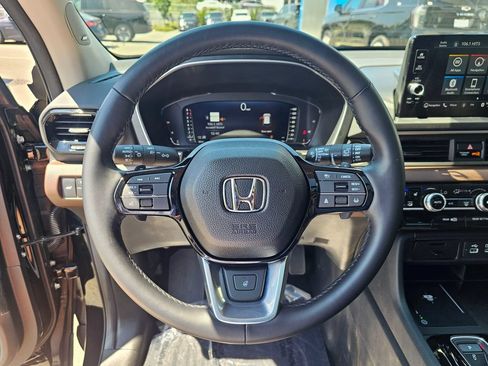 Used 2025 Honda Pilot Elite image 28