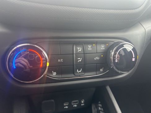 Used 2023 Chevrolet TrailBlazer LT image 33