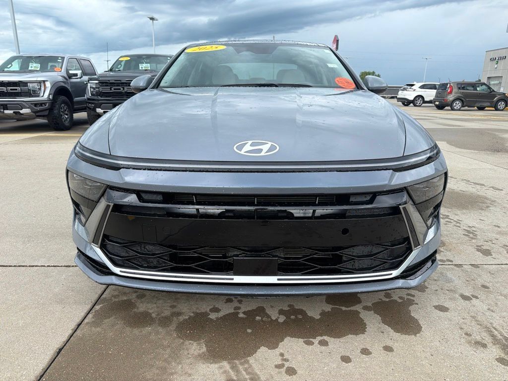Used 2025 Hyundai Sonata SEL FWD image 26