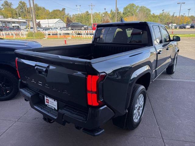 Certified 2024 Toyota Tacoma SR5 AWD/4WD image 7