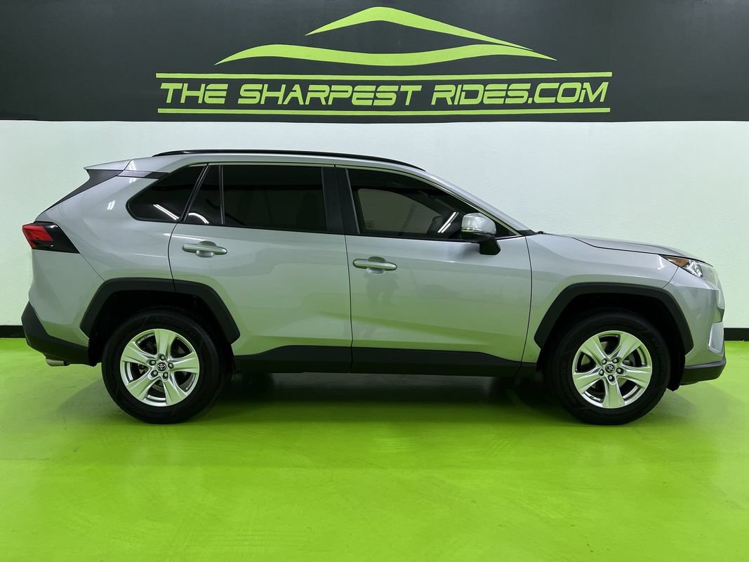 Used 2019 Toyota RAV4 XLE AWD/4WD image 11
