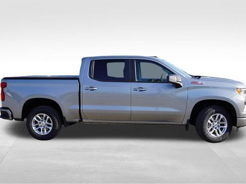 Used 2023 Chevrolet Silverado 1500 RST AWD/4WD image 3