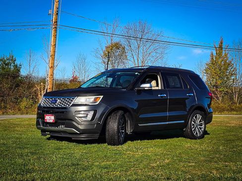 Used 2017 Ford Explorer Platinum image 8