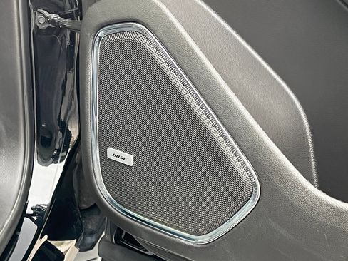 Used 2017 GMC Yukon SLE w/ SLE Value Package image 49