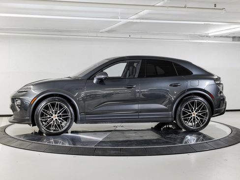 New 2026 Porsche Macan Electric image 11