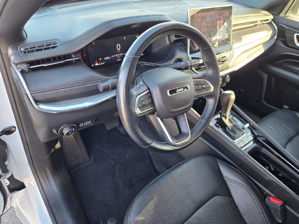 Used 2022 Jeep Compass High Altitude AWD/4WD image 19