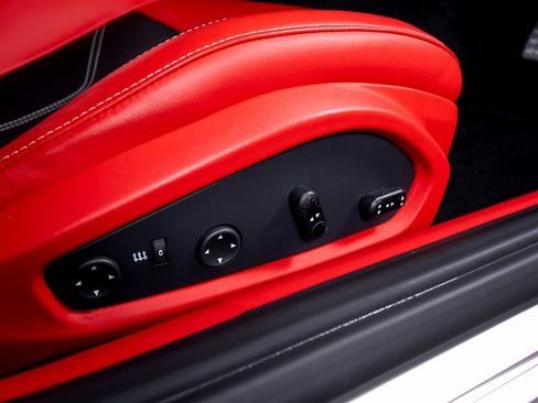 Used 2015 Ferrari F12 Berlinetta image 59