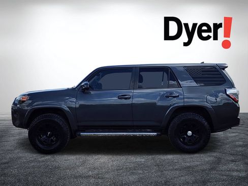 Used 2015 Toyota 4Runner SR5 RWD image 8