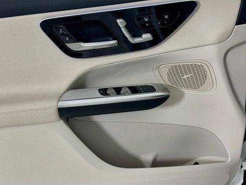 Certified 2026 Mercedes-Benz GLC 300 4MATIC image 18