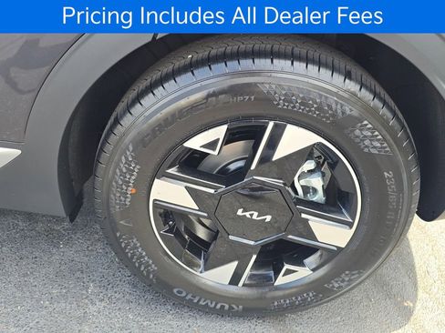 New 2026 Kia Sportage LX FWD image 12