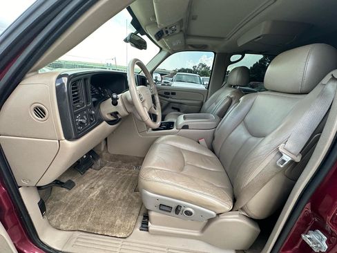 Used 2006 Chevrolet Suburban LTZ w/ Preferred Equipment Group AWD/4WD image 25