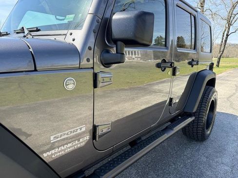 Used 2014 Jeep Wrangler Unlimited Sport w/ Quick Order Package 24S AWD/4WD image 13