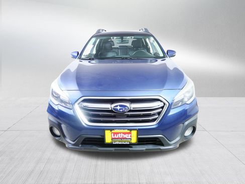 Used 2019 Subaru Outback 2.5i Limited w/ Popular Package #2 AWD/4WD image 2