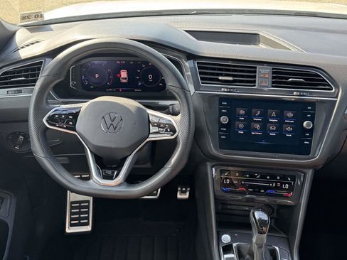 Used 2024 Volkswagen Tiguan SEL R-Line AWD/4WD image 12