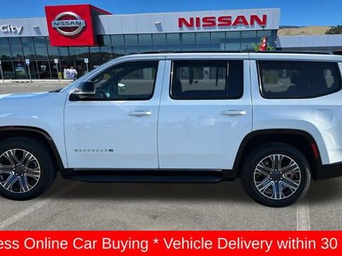 Used 2024 Jeep Wagoneer Series II w/ Flexible Seating Group AWD/4WD image 6
