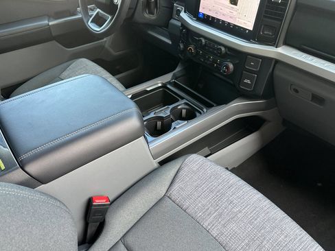 New 2026 Ford F250 XLT w/ XLT Premium Package AWD/4WD image 15
