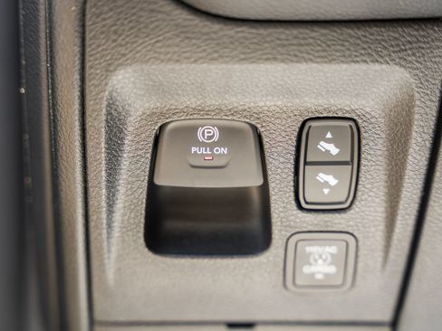 New 2026 RAM 1500 4x4 Crew Cab image 37