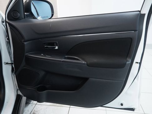 Used 2017 Mitsubishi Outlander Sport ES image 29