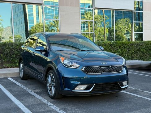 Used 2017 Kia Niro Touring FWD image 7