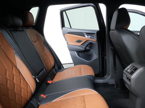 New 2026 Volkswagen Tiguan SEL R-Line AWD/4WD image 18