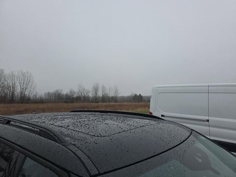 Used 2023 Ford Explorer XLT w/ Equipment Group 202A image 9