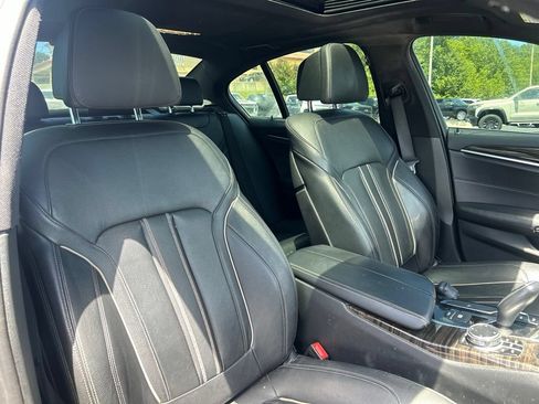 Used 2018 BMW 530i xDrive w/ Premium Package AWD/4WD image 38