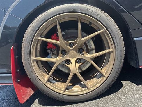 Used 2018 Honda Civic Type R image 10