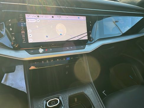 Used 2024 Jeep Wagoneer Launch Edition w/ Trailer Tow Group image 33