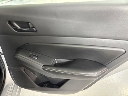 Used 2024 Nissan Altima 2.5 SV FWD image 18