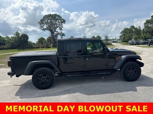 Used 2023 Jeep Gladiator Mojave AWD/4WD image 4