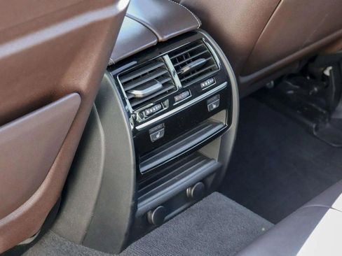 Used 2018 BMW 540i xDrive image 30
