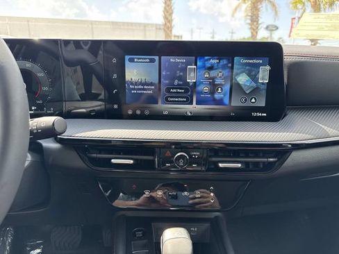 New 2026 Nissan Kicks SR image 14