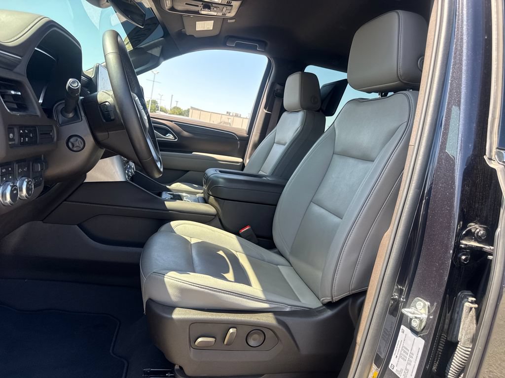 Used 2023 GMC Yukon SLT AWD/4WD image 17