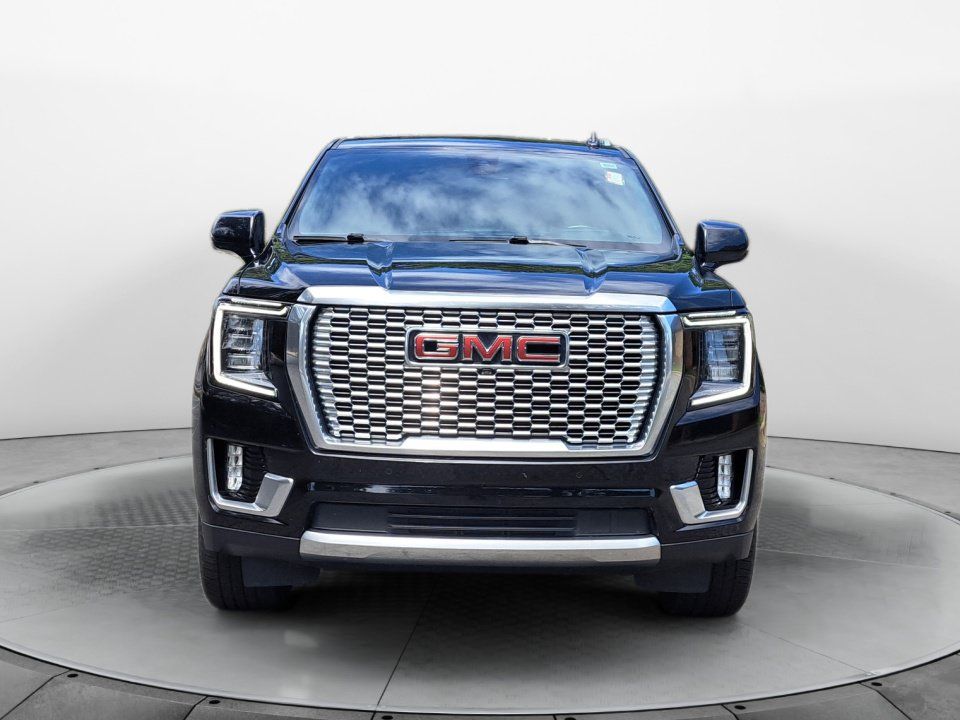 Used 2021 GMC Yukon XL Denali w/ Denali Premium Package AWD/4WD image 2