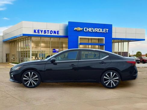 Used 2020 Nissan Altima 2.5 SR FWD image 4