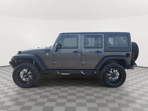 Used 2018 Jeep Wrangler Unlimited Sport S AWD/4WD image 4