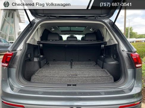 Used 2023 Volkswagen Tiguan SE FWD image 31