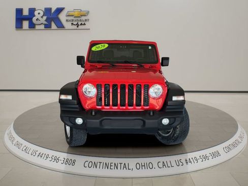Used 2020 Jeep Gladiator Sport w/ Technology Group AWD/4WD image 2