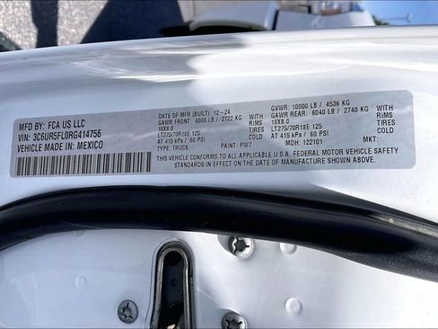 Used 2024 RAM 2500 Laramie w/ Safety Group AWD/4WD image 36