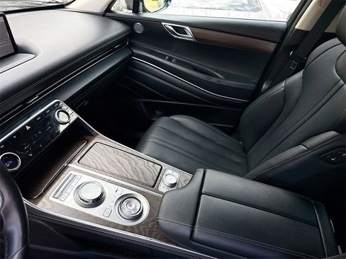 Used 2024 Genesis GV80 2.5T image 26