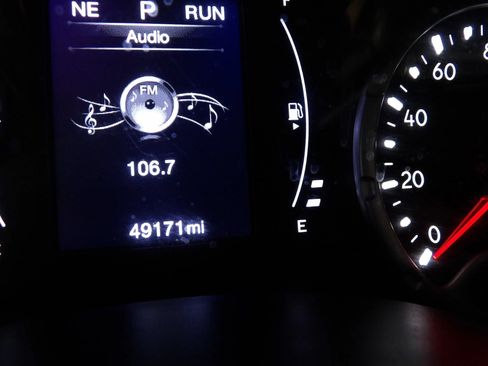Used 2017 Jeep Renegade Sport w/ Power & Air Group FWD image 17