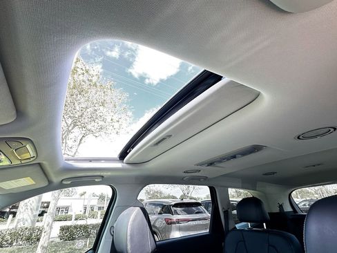 Used 2025 Kia Telluride S image 23