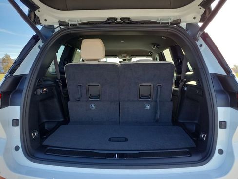 New 2025 Jeep Grand Cherokee L Limited w/ Black Appearance Package image 10