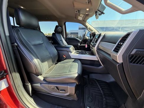 Used 2019 Ford F350 Lariat w/ Lariat Value Package AWD/4WD image 16