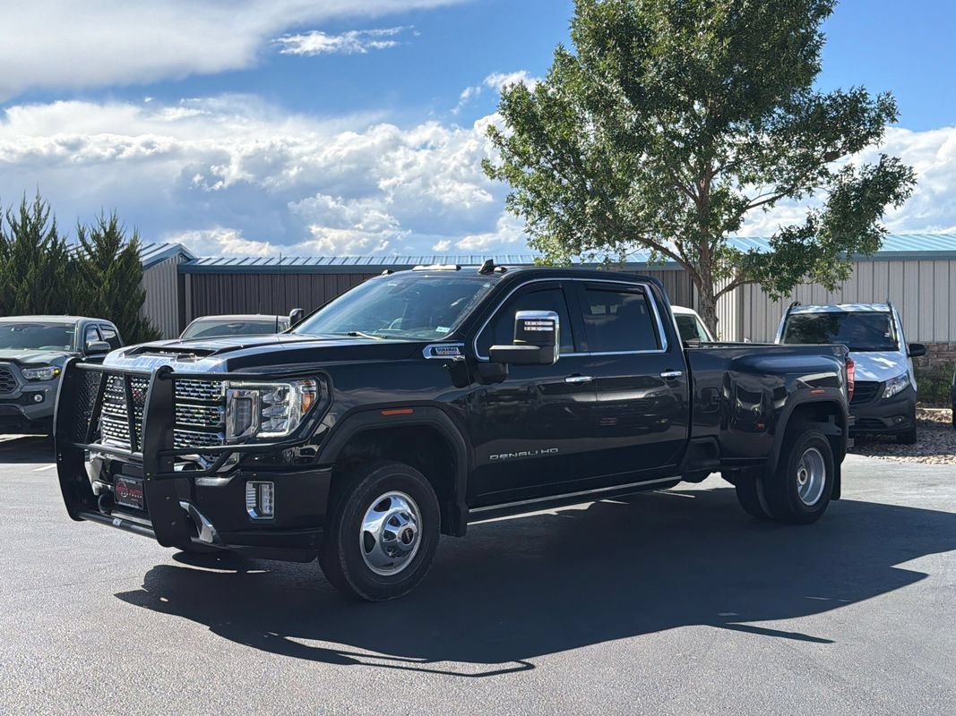 Used 2022 GMC Sierra 3500 Denali AWD/4WD image 15
