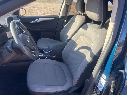 Used 2020 Ford Escape SE image 6