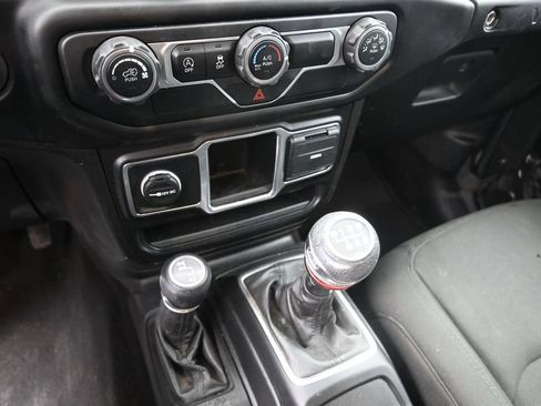 Used 2020 Jeep Wrangler Unlimited Sport AWD/4WD image 13