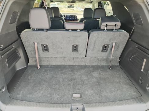 Used 2025 Chevrolet Traverse Z71 w/ Driver Confidence Package AWD/4WD image 16